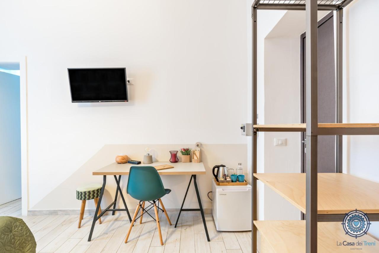 La Casa Dei Treni Affittacamere City Rooms For Travel Lovers La Spezia Kültér fotó